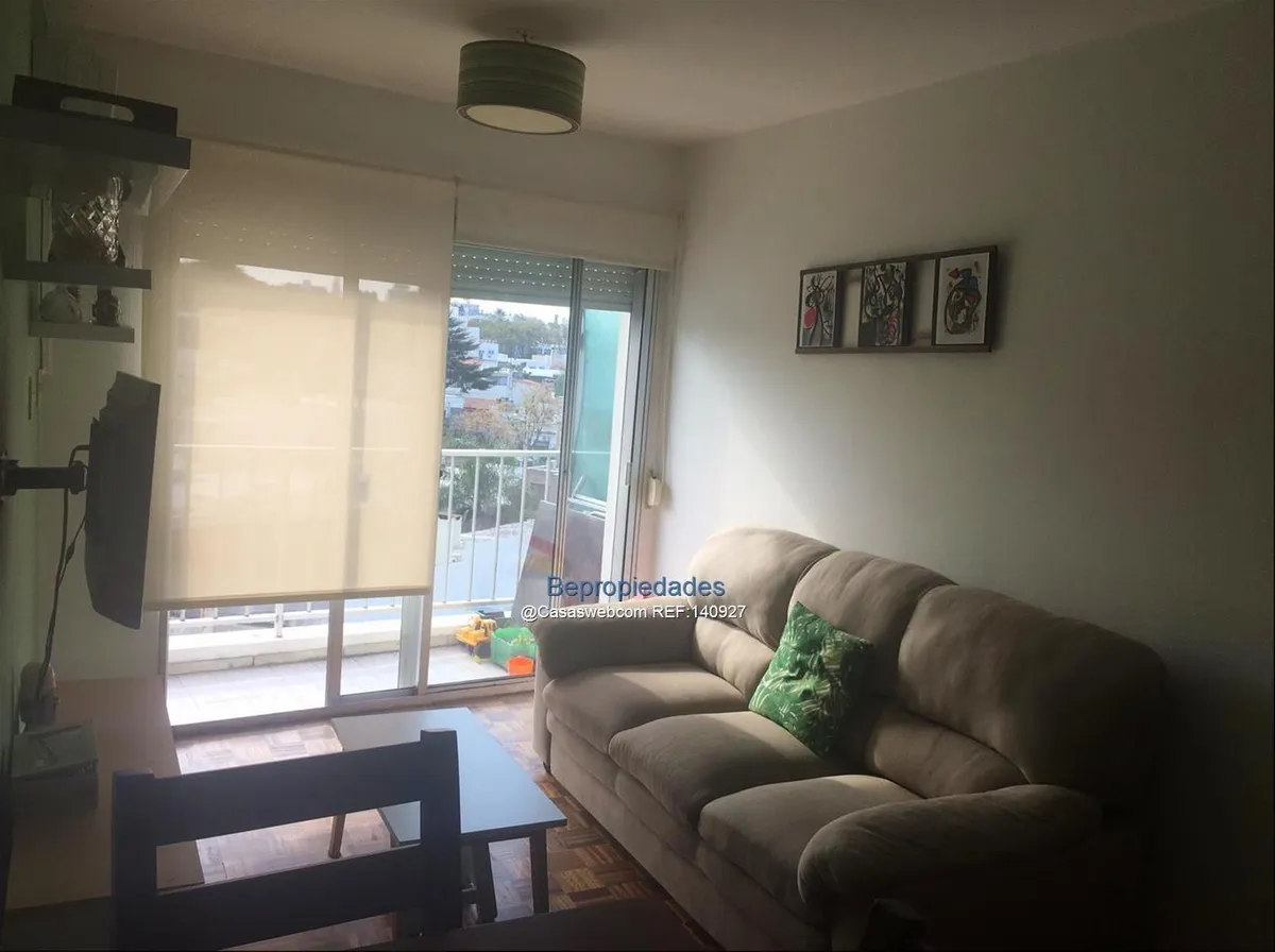 Alquiler 2 dormitorios
Rambla Rep. De Chile 0000
Malvin, Montevideo
$
27.000_5ef245cfc07b5.webp