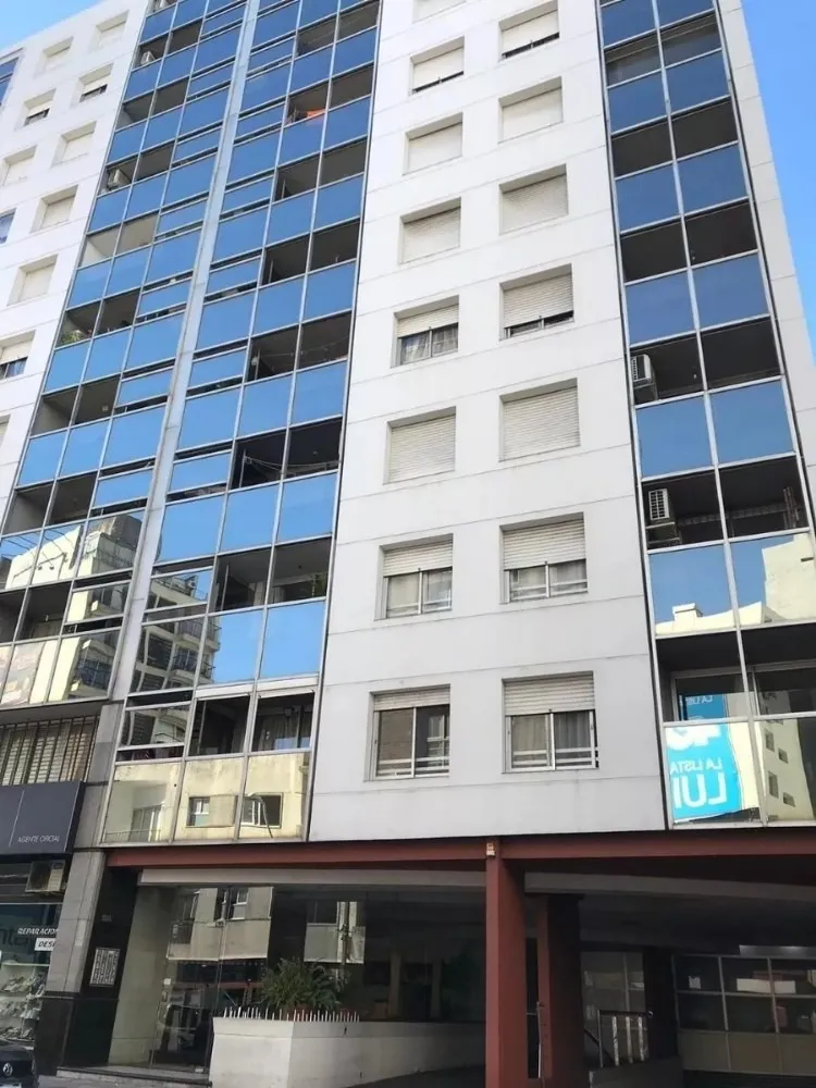 Alquiler monoambiente
Cassinoni 1696 1696
Tres Cruces, Montevideo
$
16.000_5ef11aa4198f1.webp