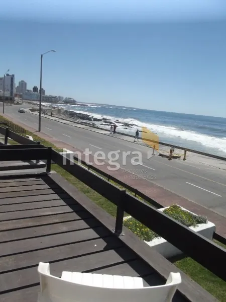 Alquiler de apartamento
Apartamento En Punta Del Este, Peninsula | Integra Negocios Ref:770- Ref: 770
Punta Del Este, Maldonado
U$S
2.500
temporada 2019 – 2020_5effc2d5556c3.webp
