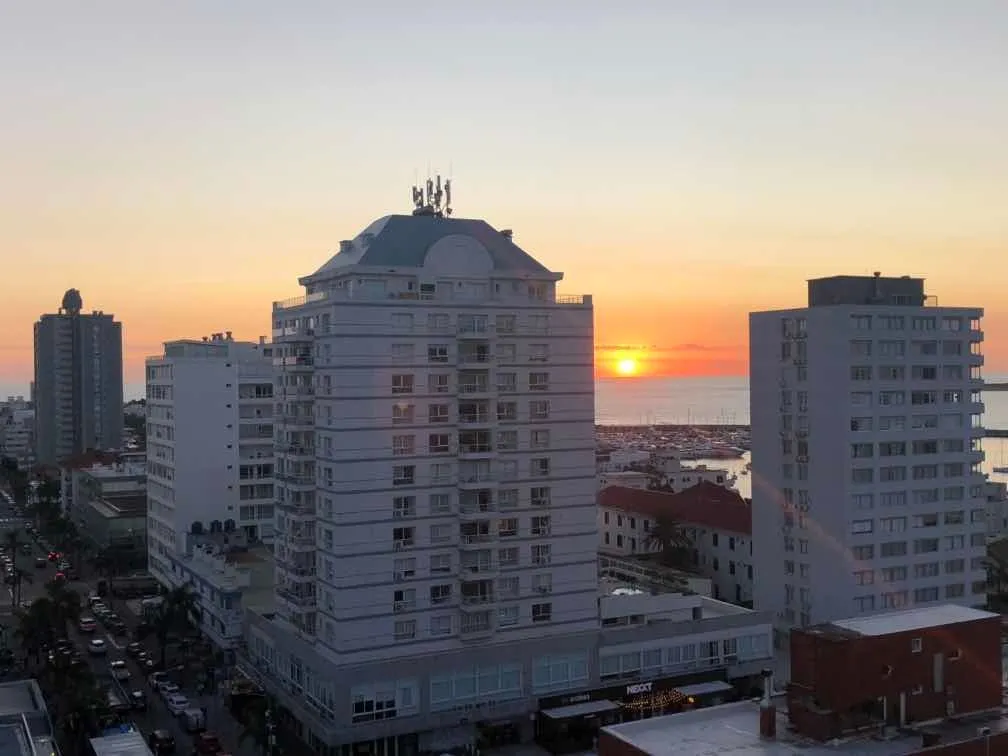 Alquiler de apartamento
Gorlero 98
Punta Del Este, Maldonado
U$S
70
temporada 2019 – 2020_5effb2a4ab9d7.webp