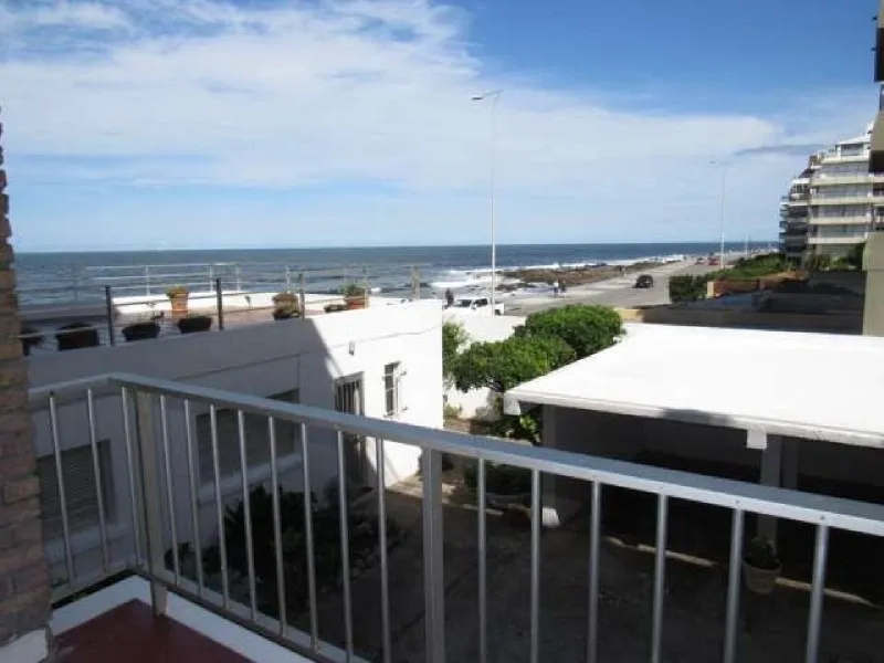 Alquiler de apartamento
Venta De Apartamento 1 Dormitorio En Península, Punta Del Este.- Ref: 1763
Punta Del Este, Maldonado
U$S
1.000
temporada 2019 – 2020_5effd0851bfdc.webp